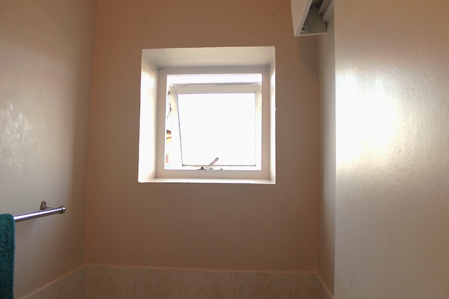 1 Bedroom Property for Sale in Strand Central Western Cape